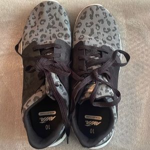 Cheetah print tennis shoes